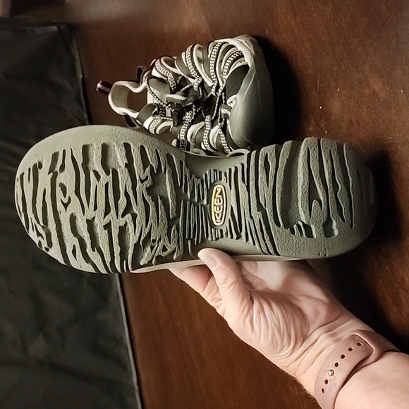 Keen Slip on Waterproof Sandals- Women’s  sz9 - Picture 4 of 8